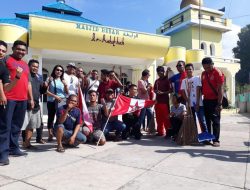 Alumni GMNI NTT Bhakti di Mesjid dan Katedral Ende