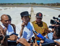 Masyarakat Tiga Daerah di NTT Terima Sertifikat Dari Presiden RI