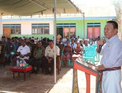 Luar Biasa !! Di Amabai Oefeto Masyarakat Bangun Gedung Sekolah