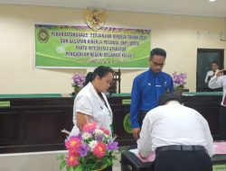 Tandatangani Perjanjiam Kinerja, Ini Pesan Ketua PN Oelamasi.