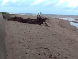 Keindahan Pantai Sulamanda Harus Dijaga