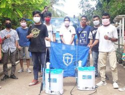 Dukung Gugus Tugas, GMKI Kupang Terjun Langsung Semprot Disinfectan