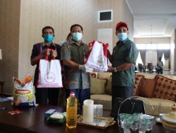 5000 Paket Sembako Dari Presiden RI Untuk Kota Kupang.