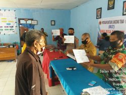 Babinsa Batakte Dan Babinkamtibmas Kawal Ketat Penyaluran Dana BLT DD Desa Oelomin