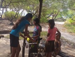 Cerita Miris Mariam Naehelly di Pantai Manikin