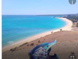 Pantai Uitiuhtuan Tak Kalah Indahnya Dari Pantai Lain di Semau