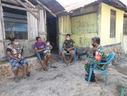 Babinsa Ajak Peternak Babi Jaga Kebersihan Lingkungan