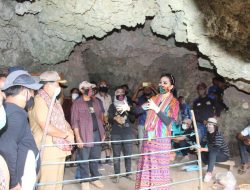 Julie:”Jaga dan Tata Lokasi Gua Alam Ini”