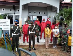 Lima Belas Personil Kodim 1604/Kupang Semprot Disinfectan