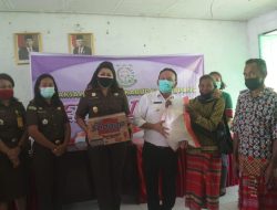 Berbagi Kasih Dengan Korban Seroja, Ini Yang Disalurkan Kejaksaan Negri Oelamasi dan Pemkab Kupang