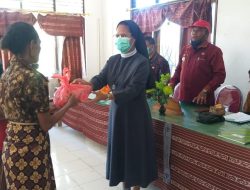Bagi Bantuan di Merbaun, Sr Selfie:”Semoga Bisa Dinikmati”
