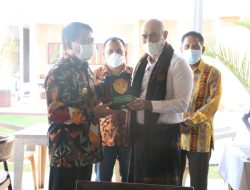 Seratus Juta Rupiah Dari Pemprov Kaltara   