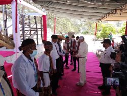 Serahkan 350 Sertifikat Tanah kepada Masyarakat, Ini Pesan Gubernur NTT