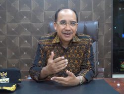 Ayo Menanam Pohon dan Buat Lubang Serapan Air