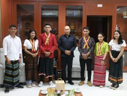Gubernur Tantang Mahasiswa KMK Stanislaus, Lakukan Riset Sederhana di Desa