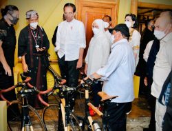 Tinjau Kampus Bambu di Ngada, Presiden Jokowi Temukan Ini