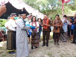 As I Serahkan Hewan Kurban Dari Presiden, Disaksikan Bupati Kupang