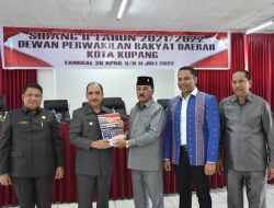 Wali Kota dan Wawali Pamitan, Pada Penutupan Sidang II DPRD Kota Kupang,
