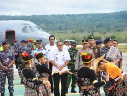 Kasrem 161/Wira Sakti Sambut Pangkoarmada II, Dengan Tarian Kebalai