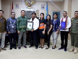 Dukung program Kebersihan, Pimpinan Pegadaian Serahkan 30 Juta ke Pemkot Kupang