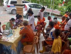 Petugas Kebersihan DLHK, Ikut Pemeriksaan Kesehatan Gratis