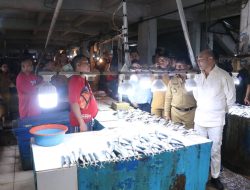 Datangi Pasar Kasih Naikoten, Gubernur NTT Temui Pedagang