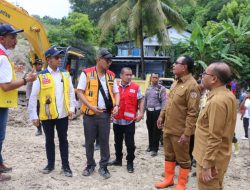Tinjau Lokasi Longsor Takari, Wagub Pantau Jalur Darurat