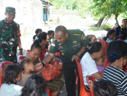 Percepat Penanganan Stunting, Kasiter Kasrem 161/WS Salurkan Sembako