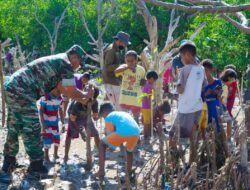 Danrem 161/Wira Sakti, Tanam Mangrove Bersama Anak-Anak dan Berbagai Pihak, di Kampung Nelayan Oesapa