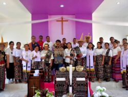 Pj. Wali Kota Kupang Janji Sumbang Proyektor, Untuk Jemaat Tilon Aknino Kuannanan
