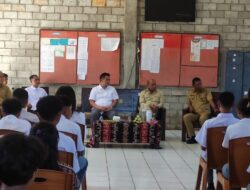 Berkunjung ke SMA Pandegha Jaya, Gubernur NTT, Beri Motivasi