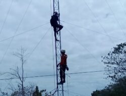 Dari Atas Tower, Seorang Pria Minta Diikutkan dalam Upacara HUT RI Di Istana
