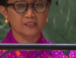 Kenakan Kain Tenun Ikat Manggarai, Bukti Nyata Pemerintah, Promosikan Kekayaan NTT di Level Dunia