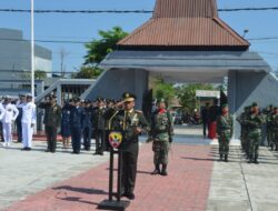 Segenap TNI Ziarah TMP Dharma Loka, Peringati HUT ke- 78