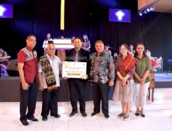 Pemkot Kupang, Serahkan Bantuan Kepada GBI Penyeru Sikumana