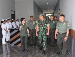 Tiba di Kupang, Kasdam IX/Udy Langsung Menuju Rumkit Wira Sakti