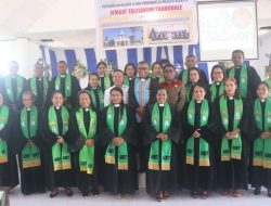 Pdt. Yunus Baca Akta Sidang, Bupati Kupang Pukul Gong, Tandai Persidangan Klasis