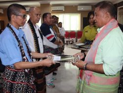 Ini Pesan Pj. Wali Kota Kupang, Saat Serahkan DPA-SKPD 2024