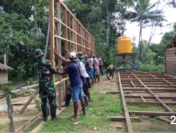 Benar-Benar Jadi Solusi, Satgas Yonif 125/SMB Bantu Bangun Rumah Pastor di Venaha