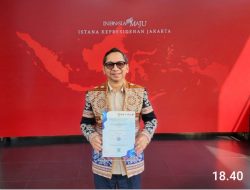 Pj. Gubernur NTT, Terima Penghargaan Digital Government Award 2024 Dari Presiden