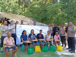 Tak Mau Ketinggalan, Komunitas Ini, Ikut Bagi Bansos, Jelang HUT Bhayangkara