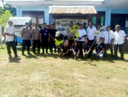 Sambut HUT Bhayangakara ke-78, Polsek dan Pihak Kecamatan Amabi Oefeto Timur, Tanam Pohon