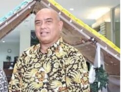 Dumul Djami, Main Sikidoka Di Bello