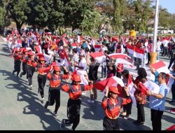 Pemkot Kupang, Bagi-Bagi Bendera Merah Putih dan Luncuran Aplikasi Dinas PUPR
