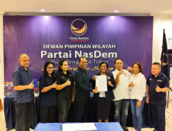 Beri SK Dukungan Kepada Paket “Kemesraan”, Partai Nasdem Target Menang Lagi