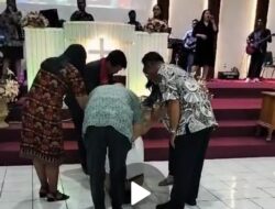 George Hadjoh Didoakan 5 Pendeta GPdI Oepura