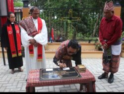 Penandatanganan Prasasti, Tandai Peresmian Gedung Gereja Pniel Oebaki