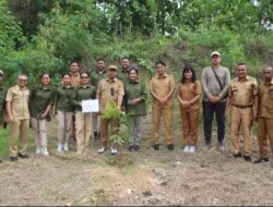 Selamatkan Sumber Mata Air, Pj. Bupati Kupang Tanam Pohon di Bendungan Oeltua