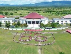 Pimpin Upacara HUT NTT ke-66, Pj. Bupati: “Melalui Parade NTT Bertenun, Kita Promosikan Kearifan Lokal”