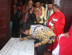 Hadiri Peresmian Gedung Gereja Kuasi Paroki Batuna, Pj. Bupati Sampaikan Hal Ini